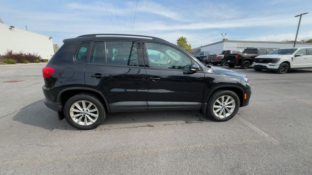 Thumbnail: 2015 Volkswagen Tiguan - 10