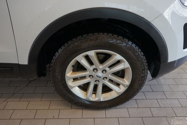 Thumbnail: 2017 Ford Explorer - 15