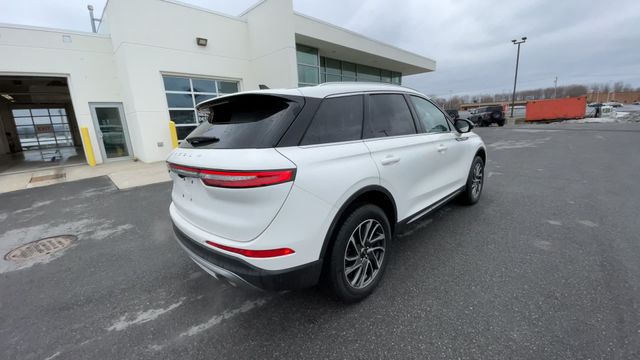 Thumbnail: 2022 Lincoln Corsair - 9