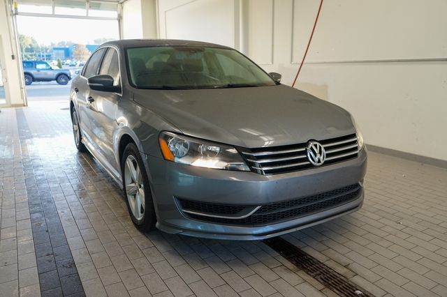 Thumbnail: 2013 Volkswagen Passat - 7