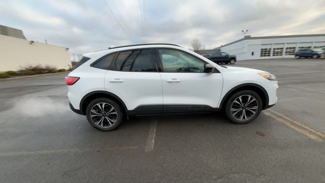 Thumbnail: 2022 Ford Escape - 10