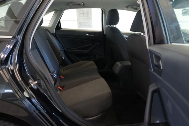 Thumbnail: 2021 Volkswagen Jetta - 29