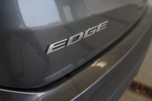Thumbnail: 2019 Ford Edge - 13