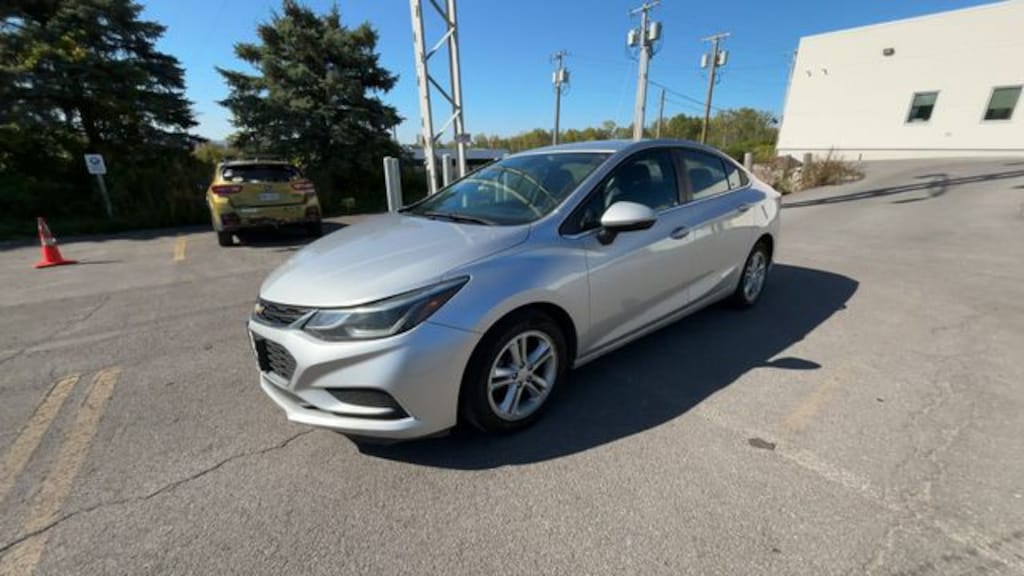 Used 2018 Chevrolet Cruze LT Sedan