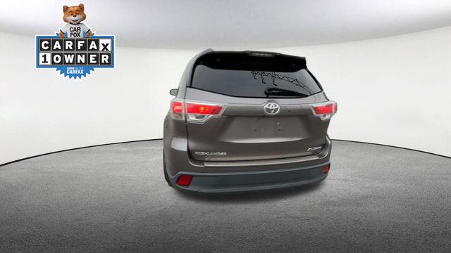 Thumbnail: 2016 Toyota Highlander - 7