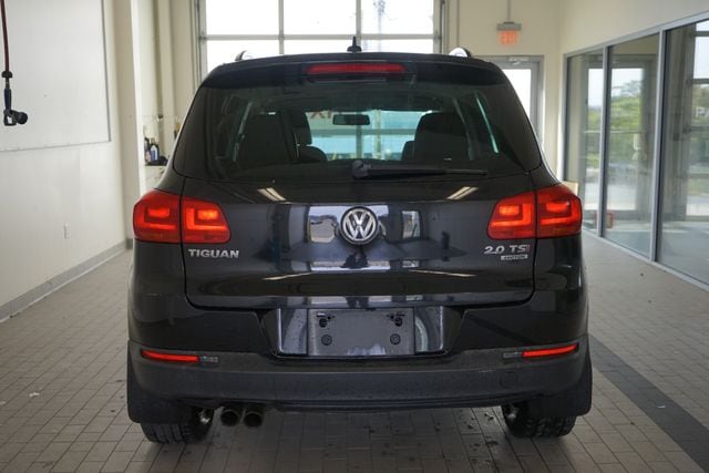 Thumbnail: 2015 Volkswagen Tiguan - 12