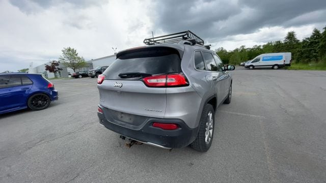 Thumbnail: 2018 Jeep Cherokee - 9