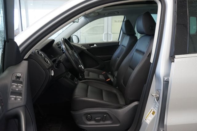 Thumbnail: 2017 Volkswagen Tiguan - 21