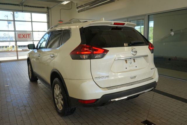 Thumbnail: 2018 Nissan Rogue - 11