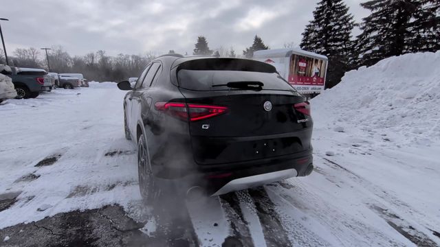 Thumbnail: 2018 Alfa Romeo Stelvio - 8