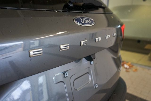 Thumbnail: 2025 Ford Escape - 5