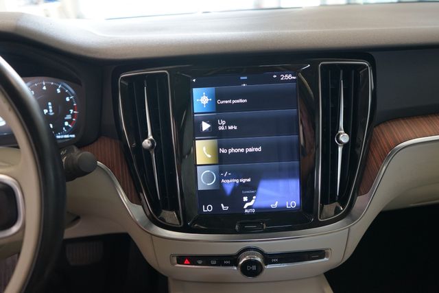 Thumbnail: 2022 Volvo S60 - 24