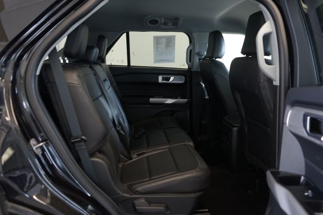 Thumbnail: 2023 Ford Explorer - 32