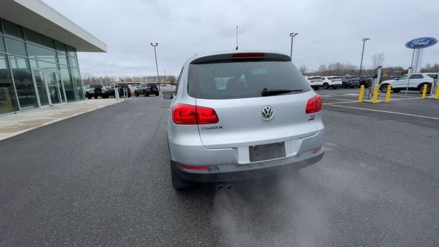 Thumbnail: 2017 Volkswagen Tiguan - 8