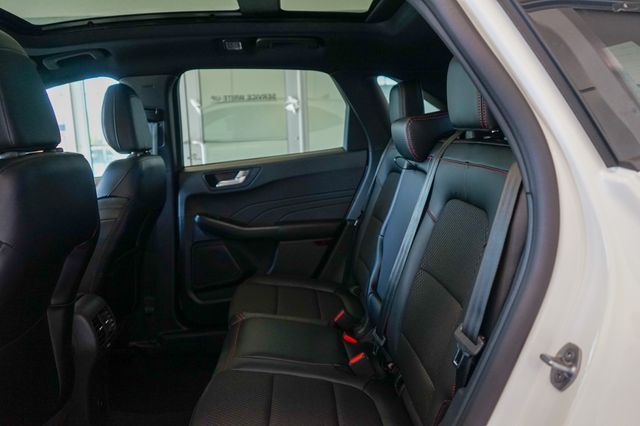 2025 Ford Escape ST-Line 29