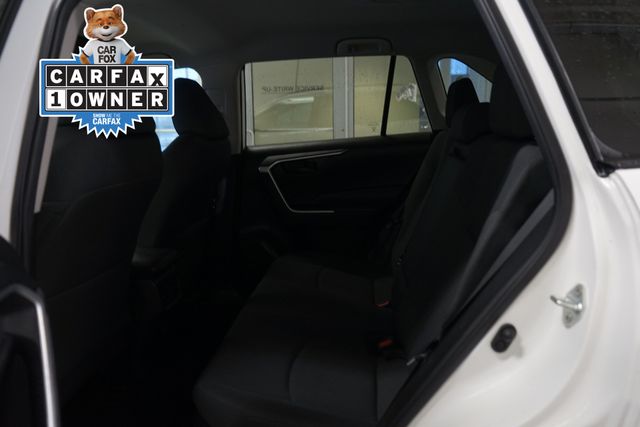 Thumbnail: 2021 Toyota RAV4 - 20