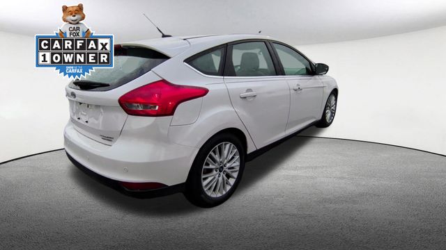 Thumbnail: 2016 Ford Focus - 9