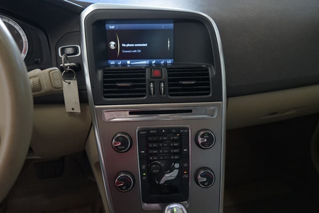 Thumbnail: 2013 Volvo XC60 - 20