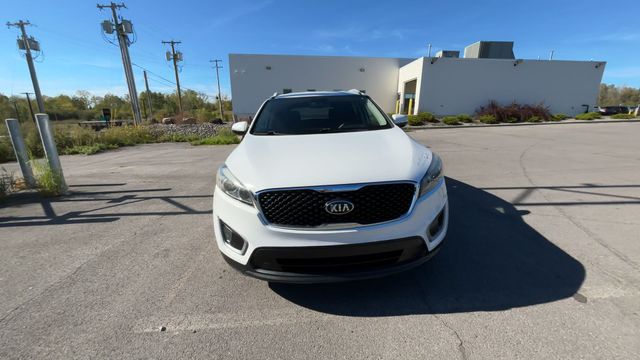 Thumbnail: 2017 Kia Sorento - 3