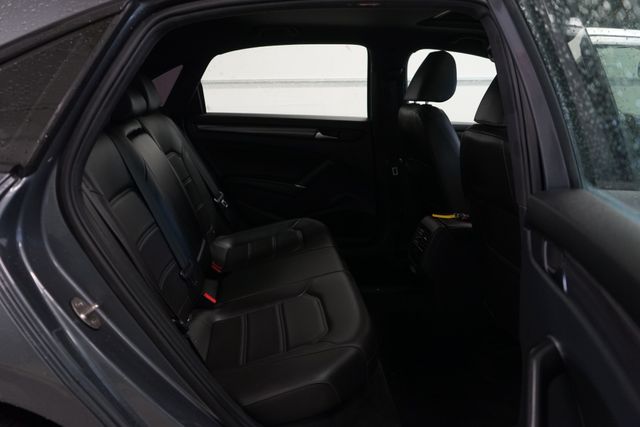 Thumbnail: 2021 Volkswagen Passat - 32