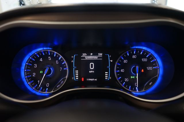 Thumbnail: 2017 Chrysler Pacifica - 20