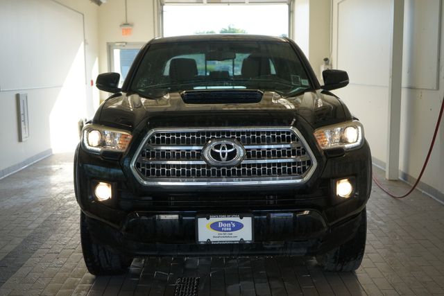 Thumbnail: 2017 Toyota Tacoma - 19