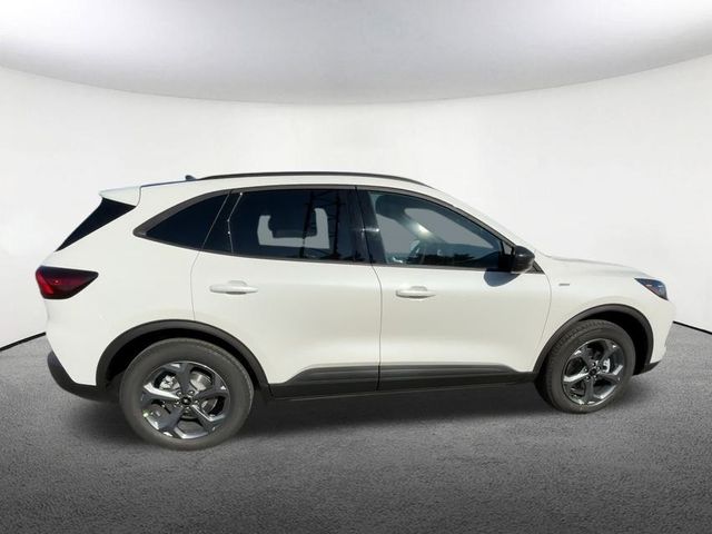 2025 Ford Escape ST-Line 10