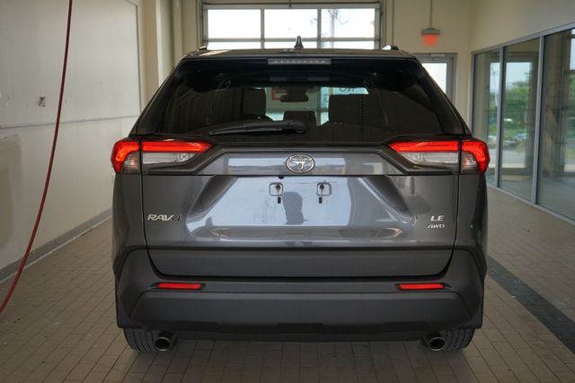 Thumbnail: 2020 Toyota RAV4 - 11