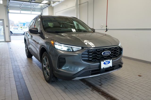 Thumbnail: 2025 Ford Escape - 10