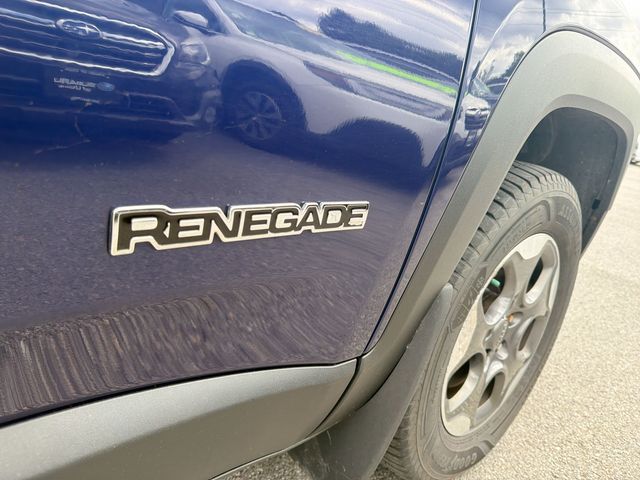 Thumbnail: 2016 Jeep Renegade - 16