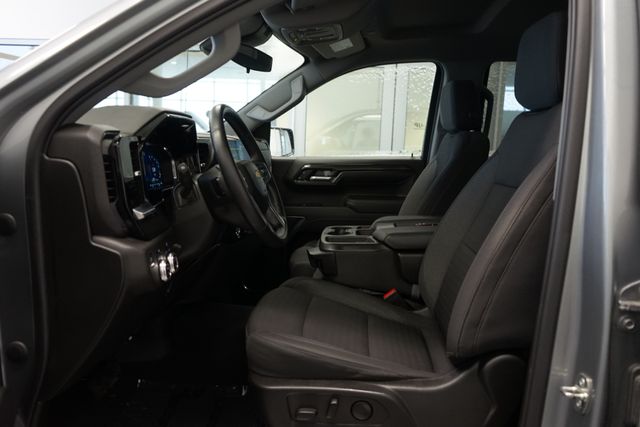 Thumbnail: 2023 Chevrolet Silverado 1500 - 21