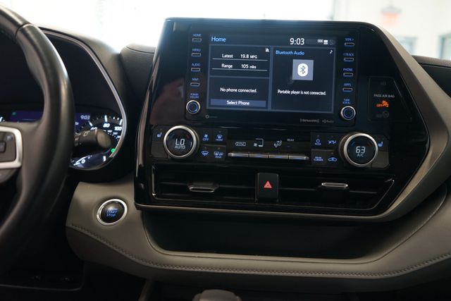 2021 Toyota Highlander XLE 22