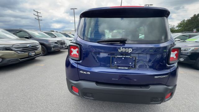 Thumbnail: 2016 Jeep Renegade - 8