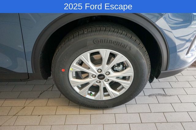 Thumbnail: 2025 Ford Escape - 15