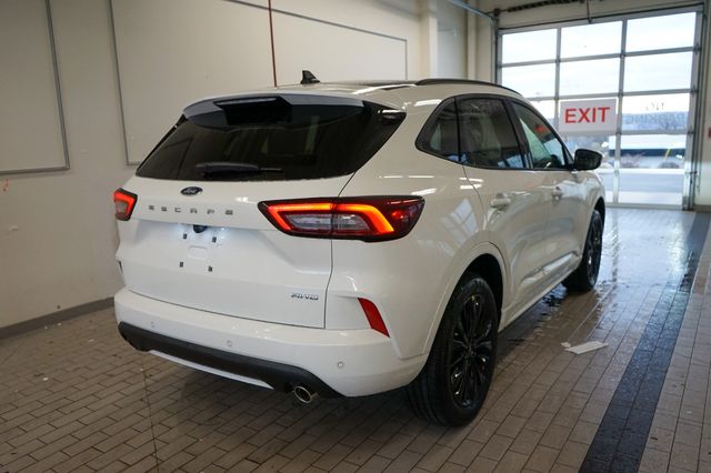 Thumbnail: 2025 Ford Escape - 6