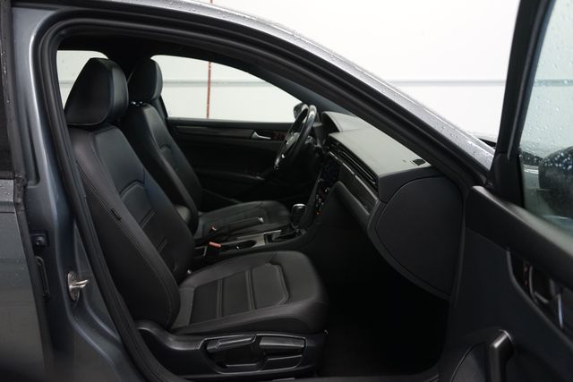 Thumbnail: 2021 Volkswagen Passat - 33