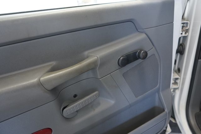 Thumbnail: 2006 Dodge Ram 2500 - 21