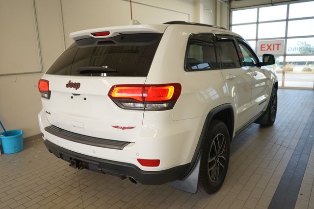 Thumbnail: 2020 Jeep Grand Cherokee - 15