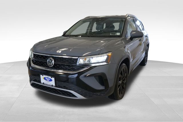 Thumbnail: 2022 Volkswagen Taos - 1