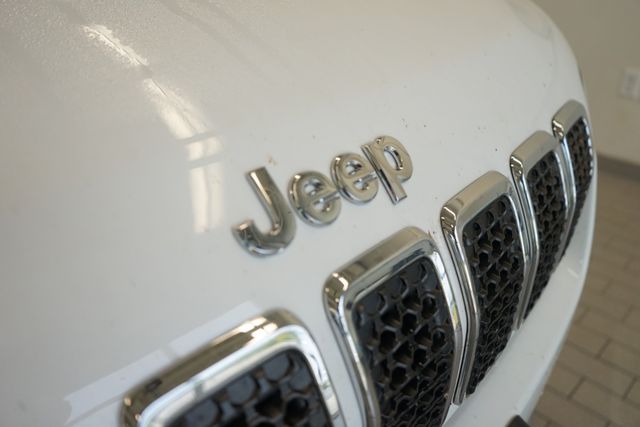 Thumbnail: 2020 Jeep Cherokee - 18