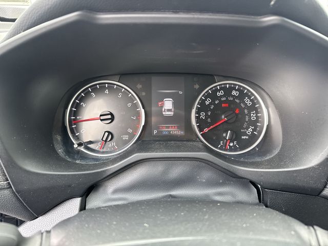 Thumbnail: 2021 Toyota RAV4 - 25