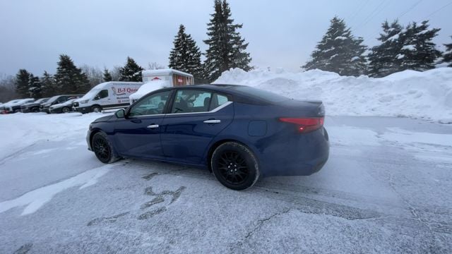 Thumbnail: 2021 Nissan Altima - 7