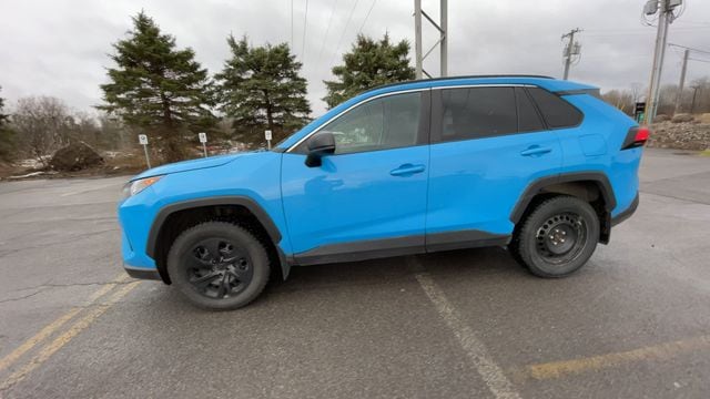 Thumbnail: 2021 Toyota RAV4 - 6