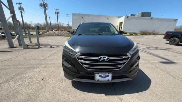 Thumbnail: 2017 Hyundai Tucson - 3