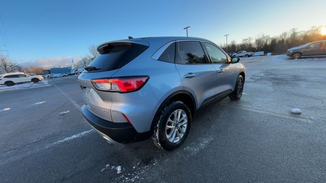 Thumbnail: 2022 Ford Escape - 9