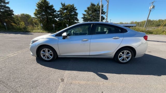 Thumbnail: 2018 Chevrolet Cruze - 5