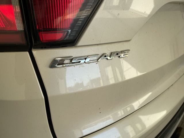 Thumbnail: 2017 Ford Escape - 12