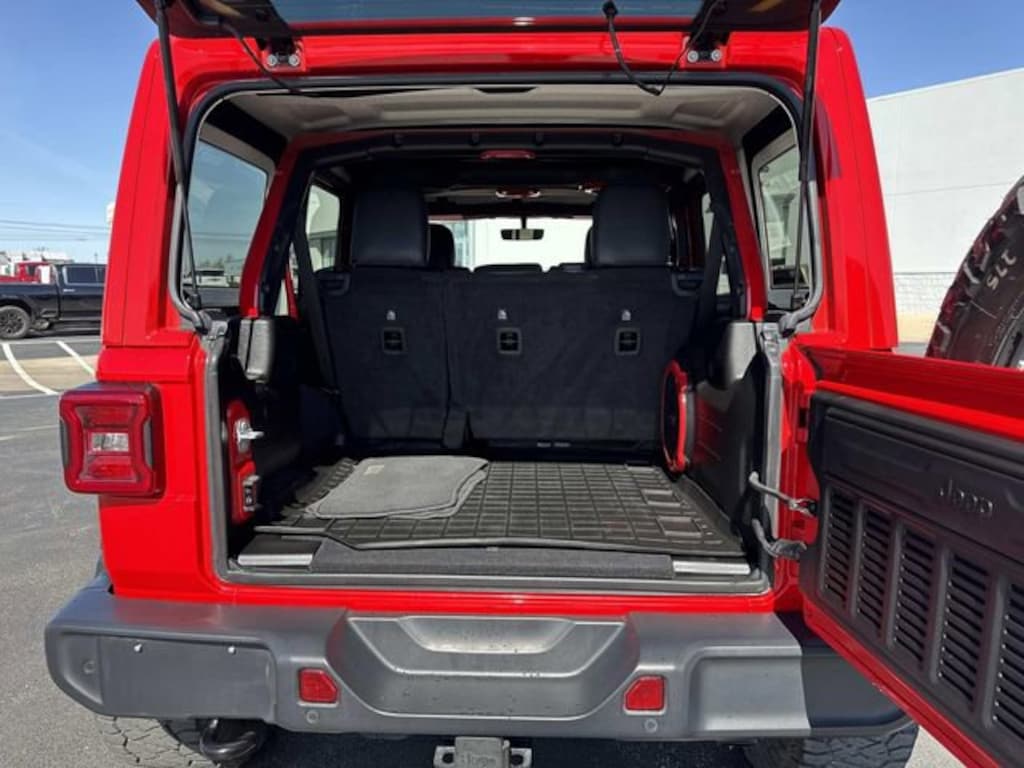 Used 2019 Jeep Wrangler Unlimited Sahara