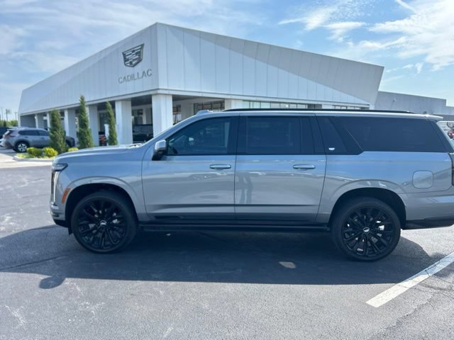 2025 Cadillac Escalade ESV 4WD Sport Platinum's photo
