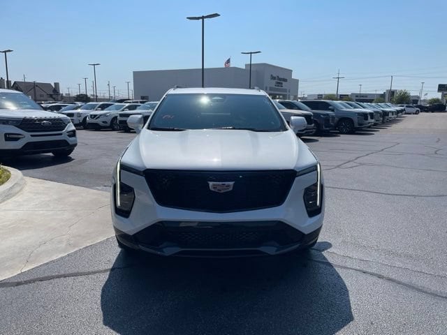 2024 Cadillac XT4 Sport - Photo 8